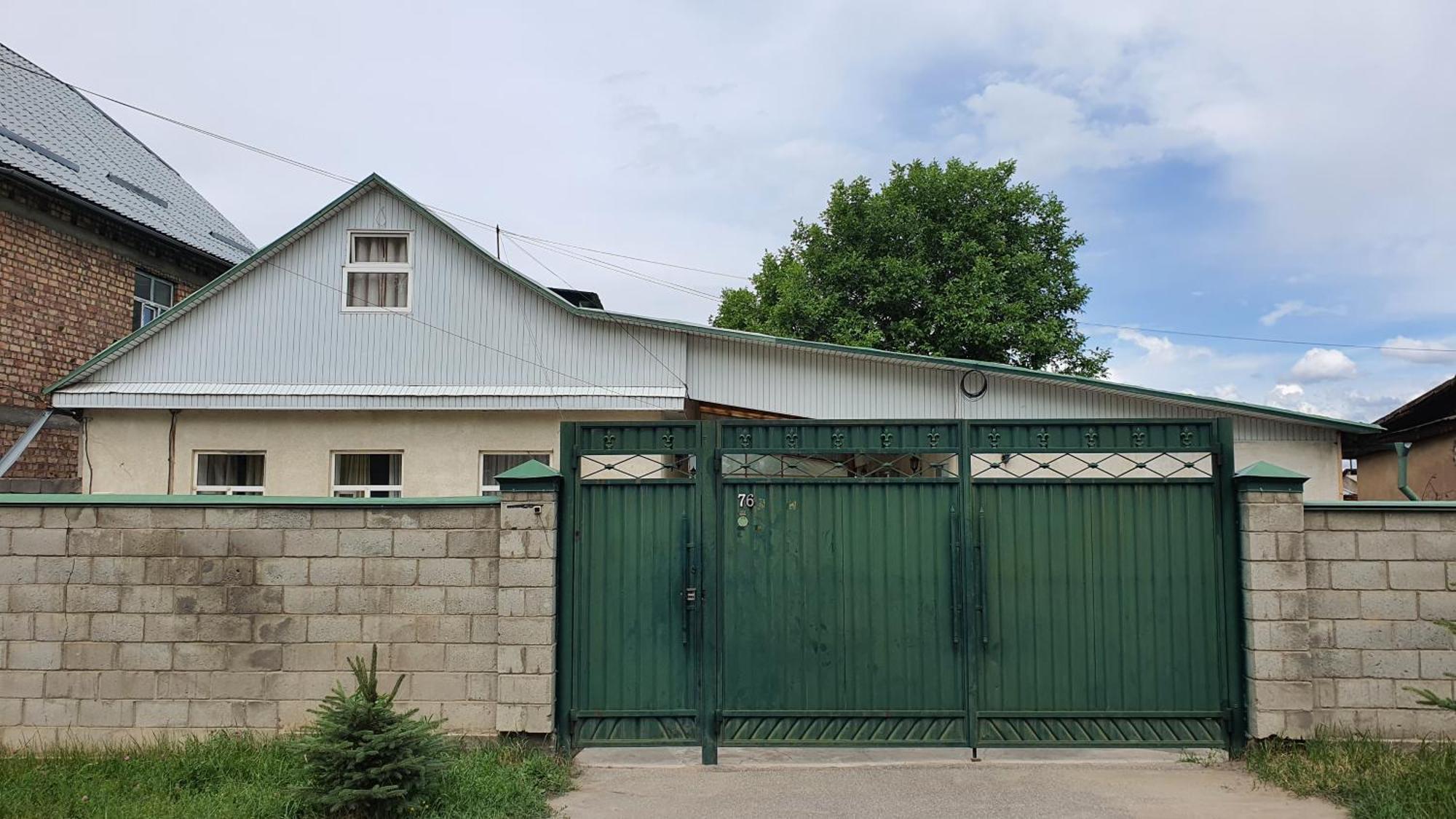 Hostel Nice Karakol Exterior foto